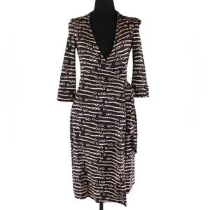 Diane von Furstenberg Black & Gold Chain Print Wrap Dress – Midi V-Neck Sz 2